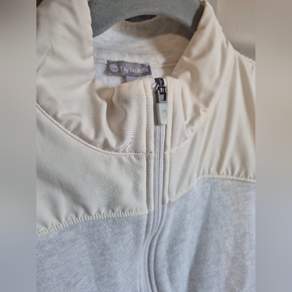 T By Talbots White Sleeveless Zip-Up Vest - Picture 5 of 6